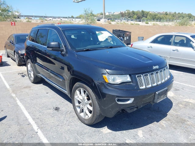 Salvage Jeep Grand Cherokee Image