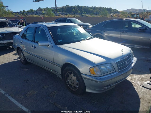 Salvage Mercedes-Benz C-Class Image