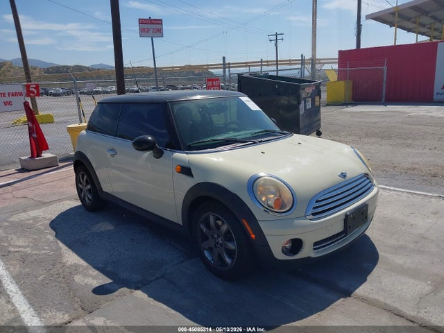 Salvage MINI Cooper Image