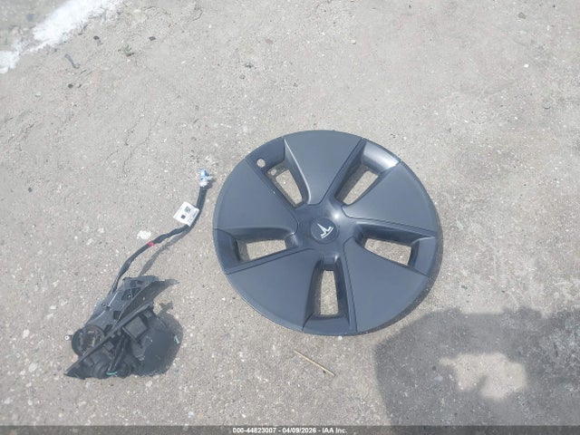 Tesla Model 3 Rear-wheel Drive