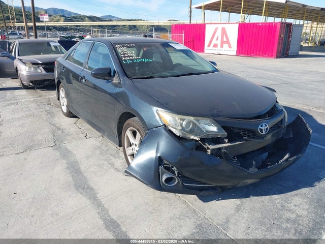 Salvage Toyota Camry Image