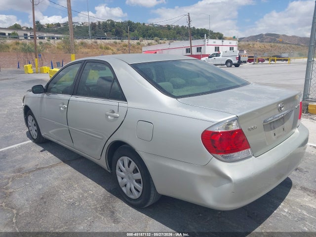 Toyota Camry Std