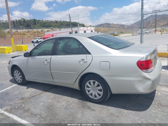 Toyota Camry Std