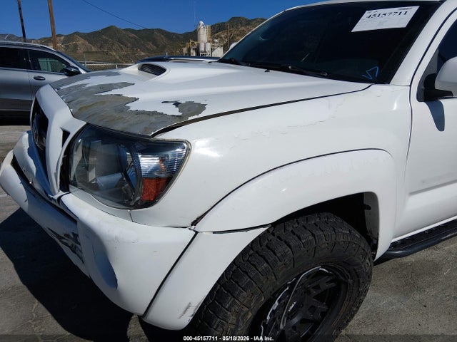 Toyota Tacoma Base V6