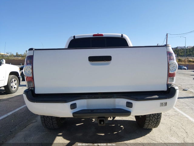 Toyota Tacoma Base V6
