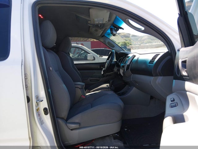 Toyota Tacoma Base V6