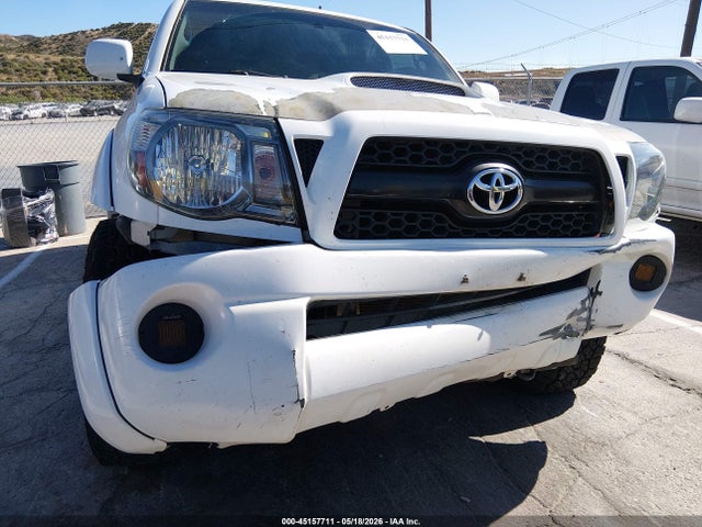 Toyota Tacoma Base V6