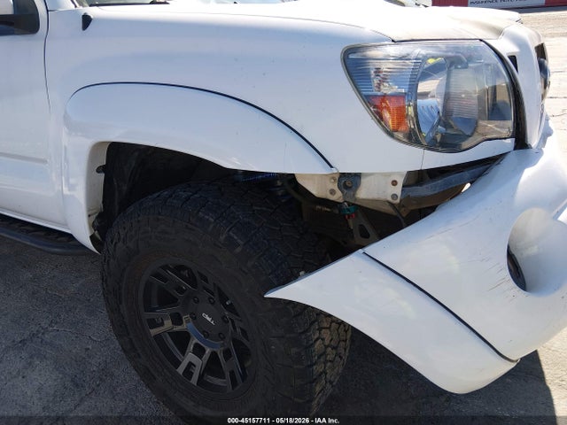 Toyota Tacoma Base V6
