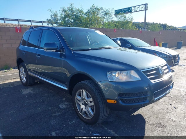 Salvage Volkswagen Touareg Image