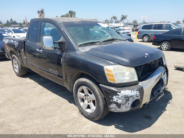 Salvage Nissan Titan Image