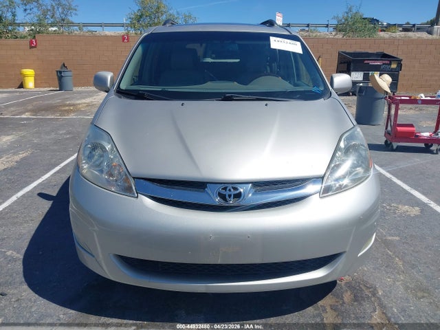 Toyota Sienna Limited