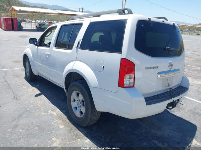 Nissan Pathfinder S Fe+