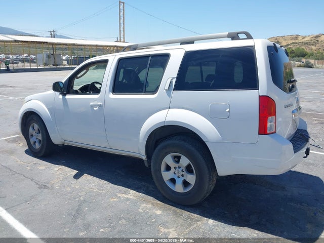 Nissan Pathfinder S Fe+