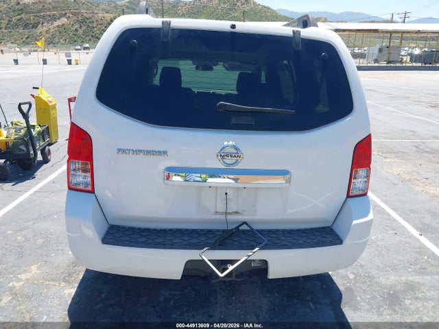 Nissan Pathfinder S Fe+