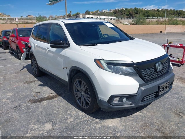 Salvage Honda Passport Image