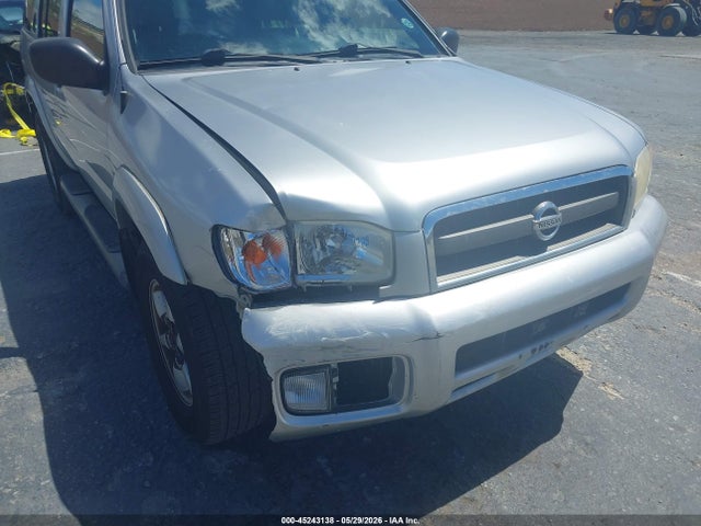 Nissan Pathfinder Se