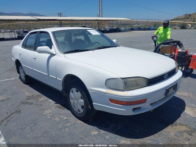 Salvage Toyota Camry Image