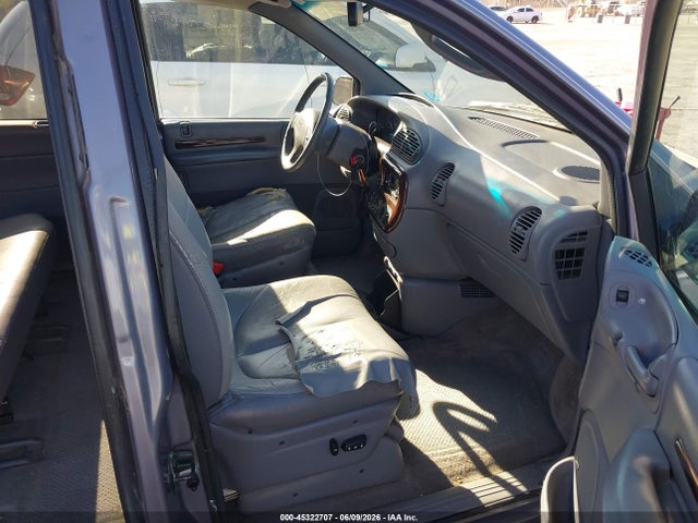 Chrysler Town & Country Lxi