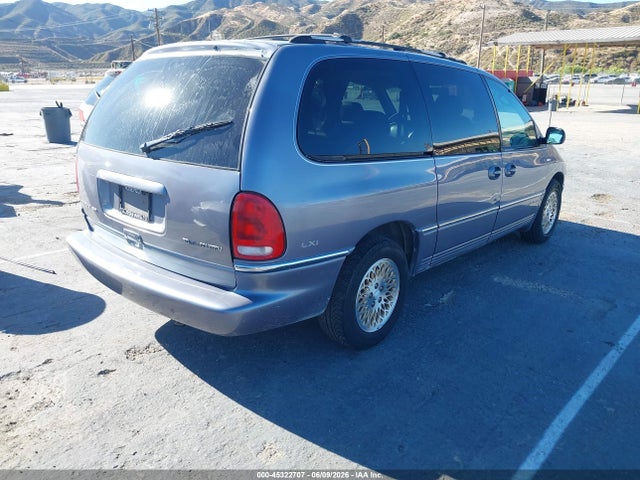 Chrysler Town & Country Lxi