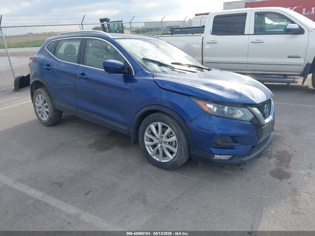 Salvage Nissan Rogue Image