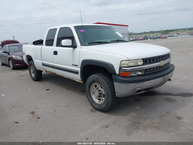 Salvage Chevrolet Silverado 2500 Image