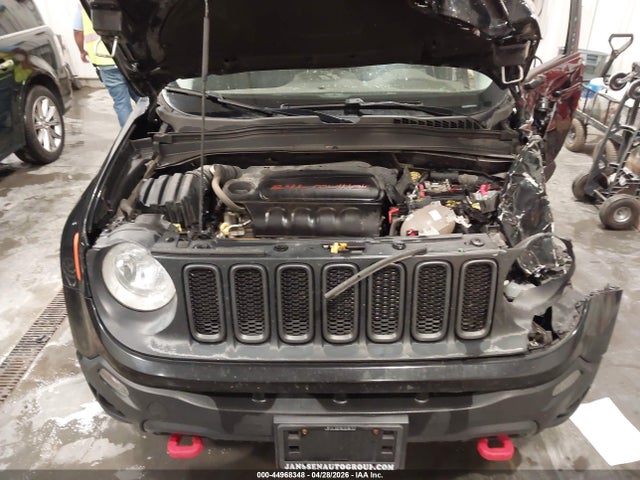 Jeep Renegade Deserthawk 4x4