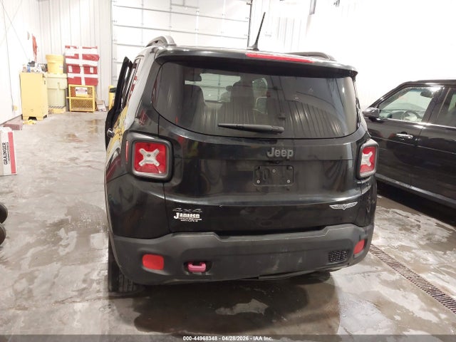 Jeep Renegade Deserthawk 4x4