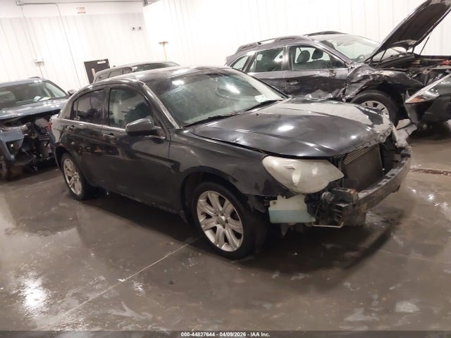 Salvage Chrysler Sebring Image