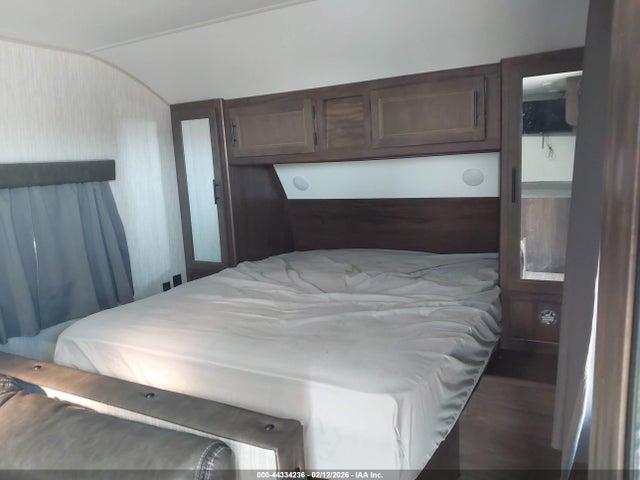 Forest River Grey Wolf 24