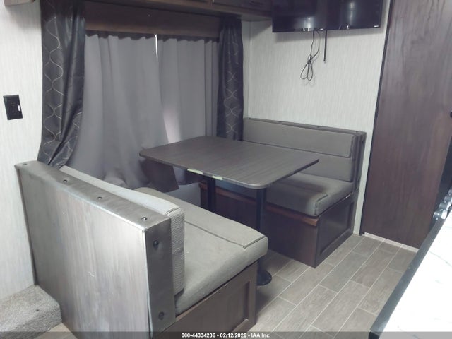 Forest River Grey Wolf 24