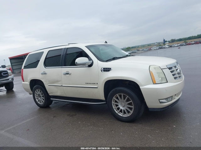 Cadillac Escalade Standard