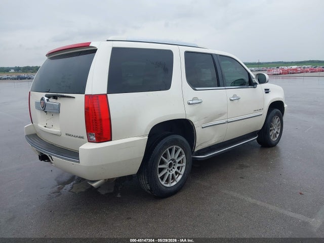 Cadillac Escalade Standard