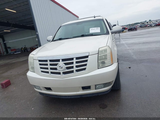 Cadillac Escalade Standard