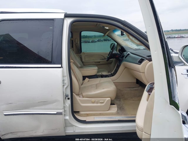 Cadillac Escalade Standard