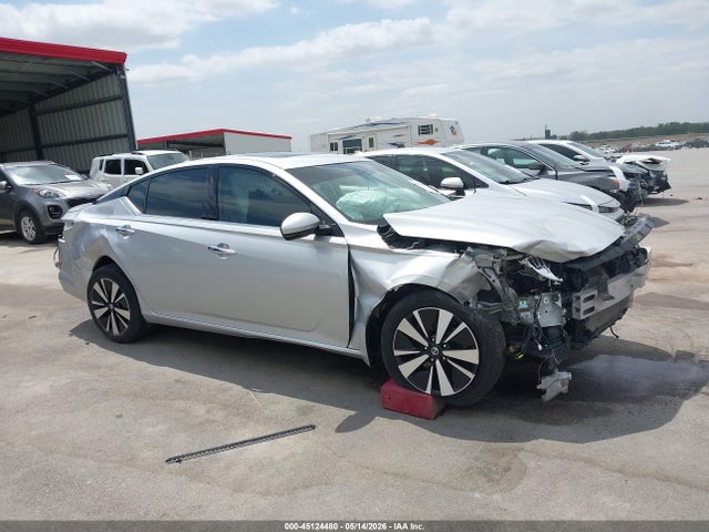 Nissan Altima Sv Fwd