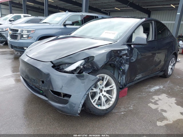 Tesla Model Y Long Range Dual Motor All-wheel Drive