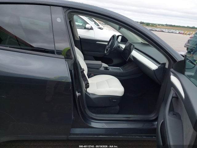 Tesla Model Y Long Range Dual Motor All-wheel Drive