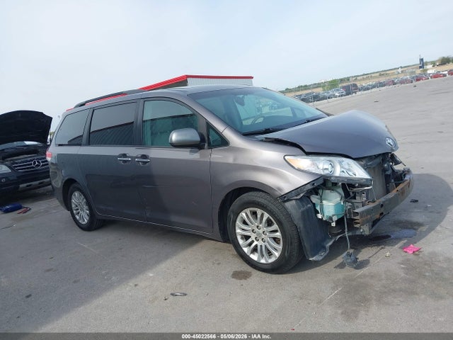 Toyota Sienna Xle V6