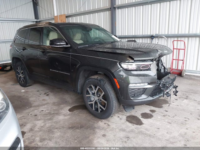 Salvage Jeep Grand Cherokee Image