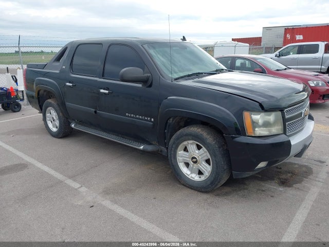 Salvage Chevrolet Avalanche 1500 Image