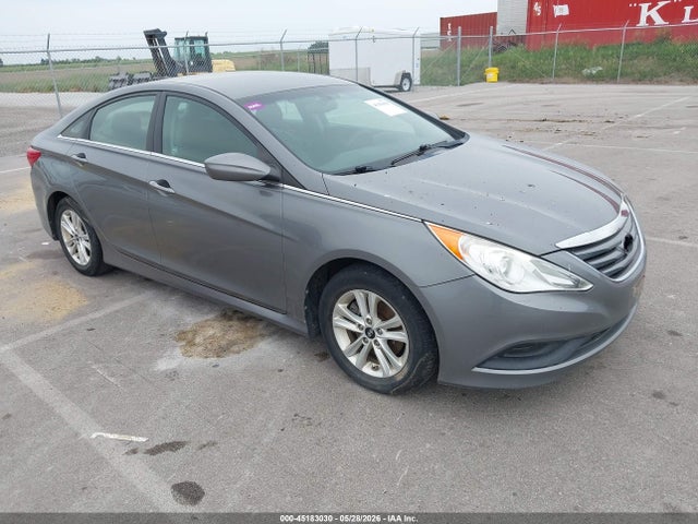 Salvage Hyundai SONATA Image