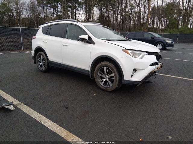 Salvage Toyota RAV4 Image