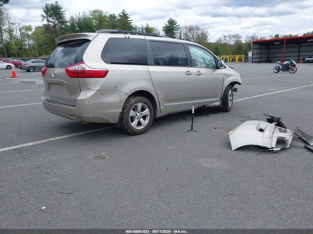 Toyota Sienna Le 8 Passenger