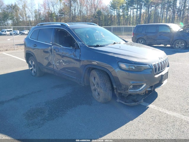 Salvage Jeep Cherokee Image