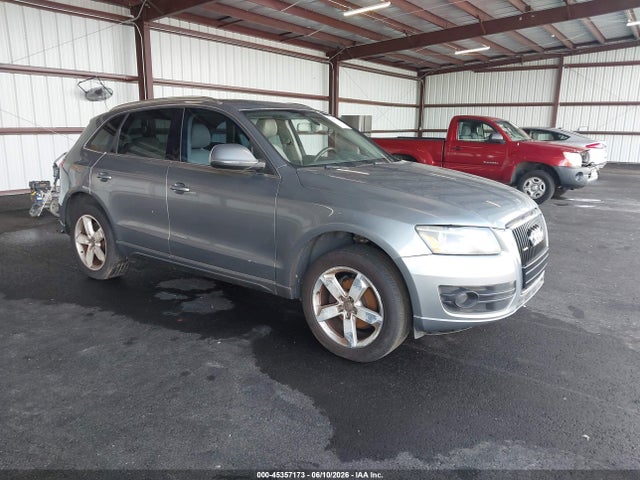 Salvage Audi Q5 Image