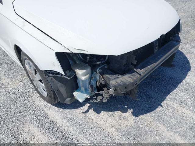 Volkswagen Jetta 2.0l S