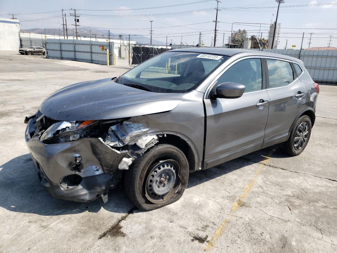 Salvage Nissan Rogue Image
