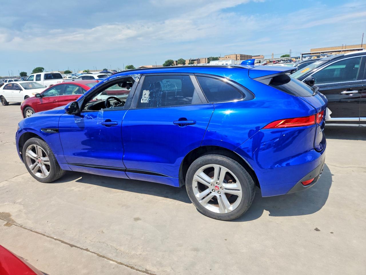 Jaguar F-PACE R - Sport
