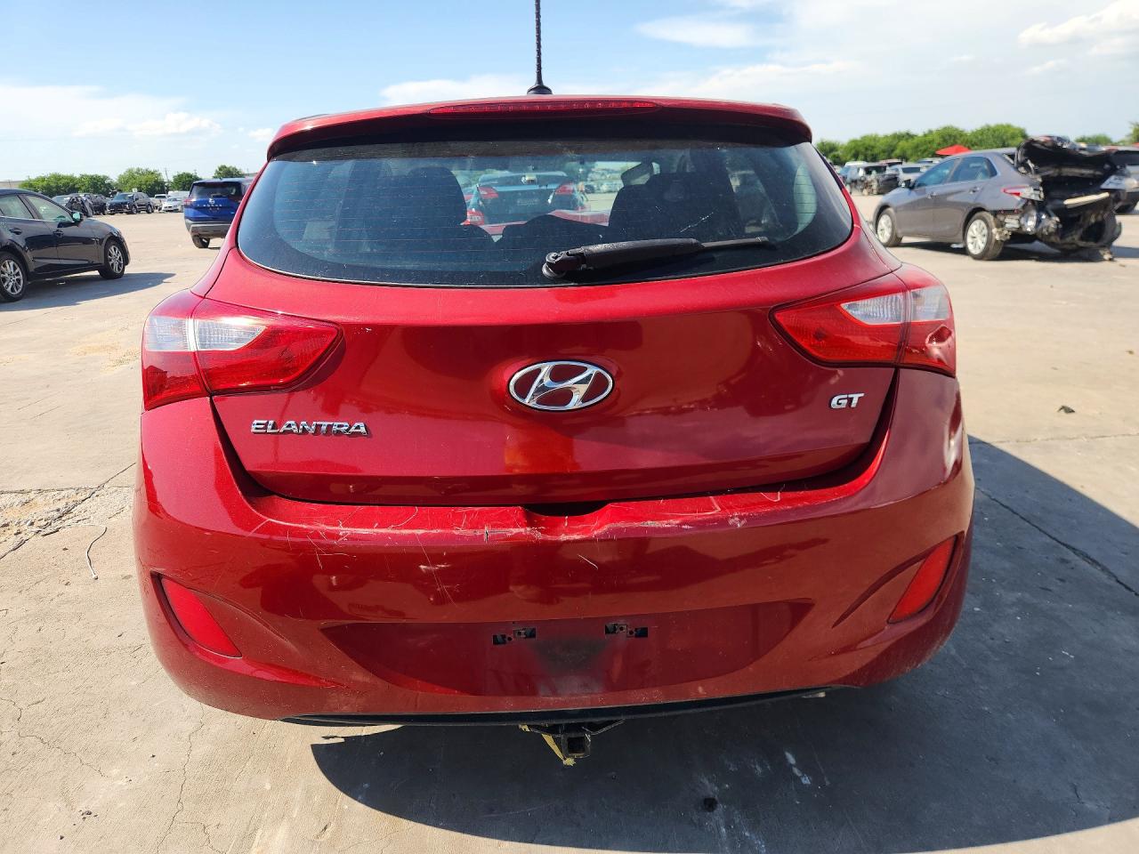 Hyundai ELANTRA Base