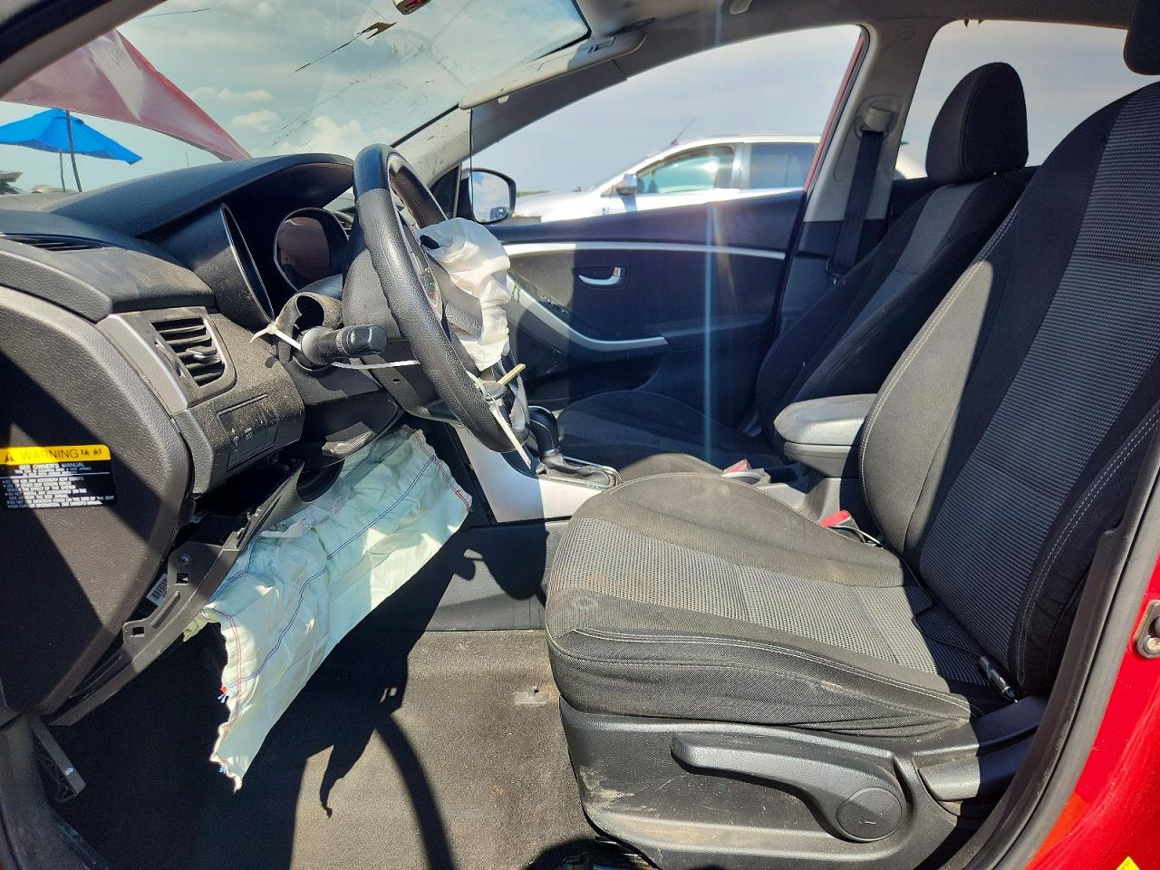 Hyundai ELANTRA Base